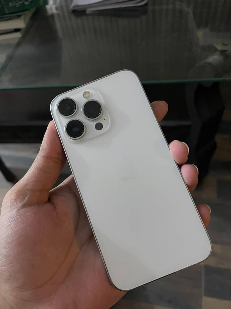 Apple iPhone 13 Pro 0
