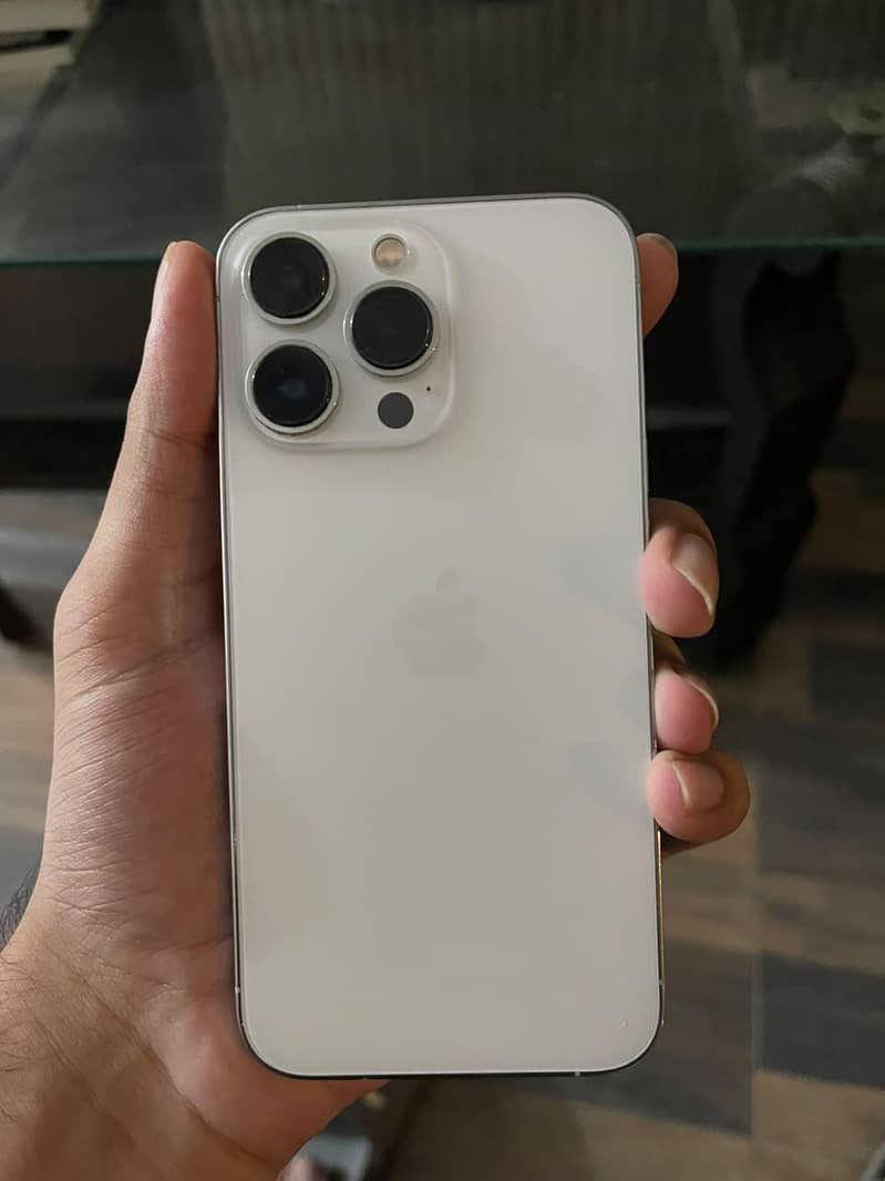 Apple iPhone 13 Pro 2