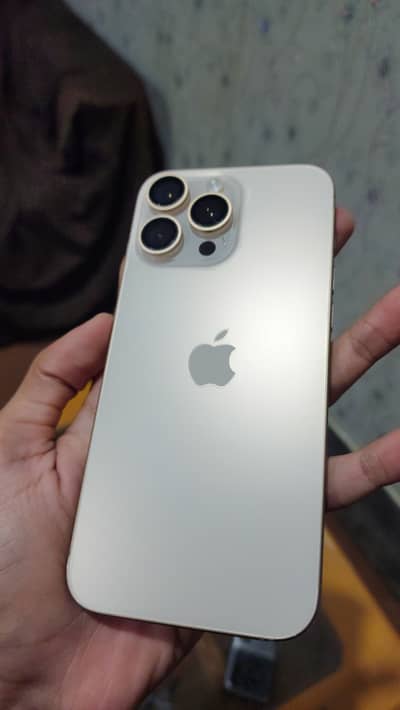 iPhone 16 Pro Max 256GB Factory Unlocked | Gold | 9/10 Condition