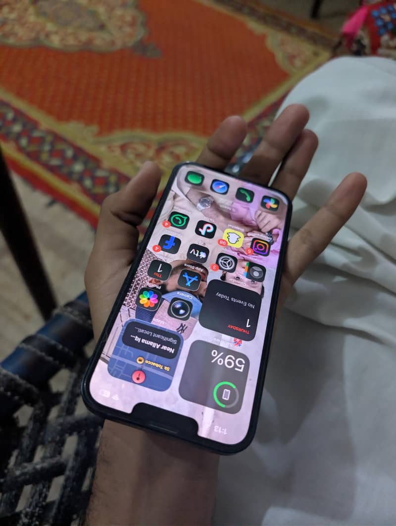 Apple iPhone 13 1