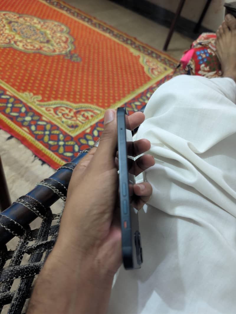 Apple iPhone 13 6
