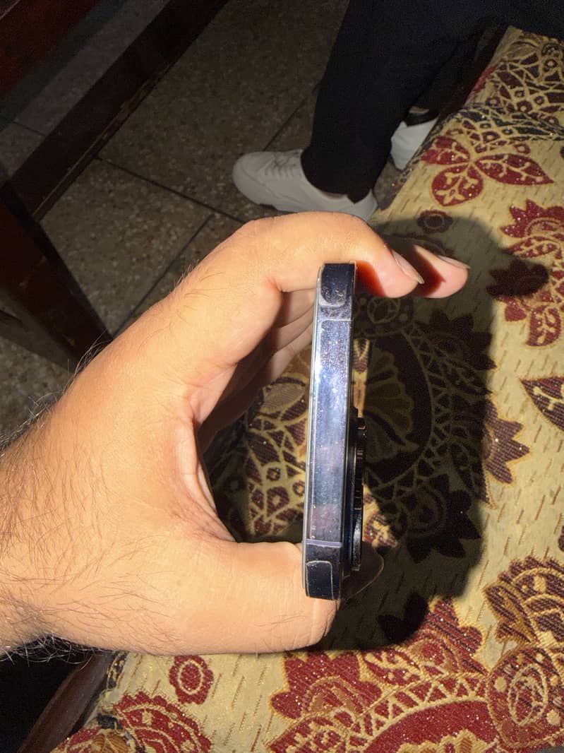 Apple iPhone 14 Pro Max 2