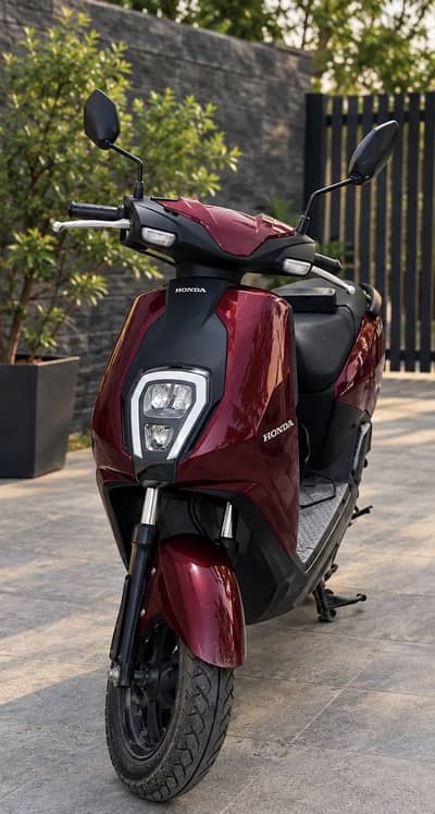 Honda Icon e Almost 1,800 KM chali hai