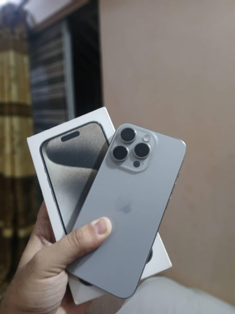 Apple iPhone 15 Pro 1