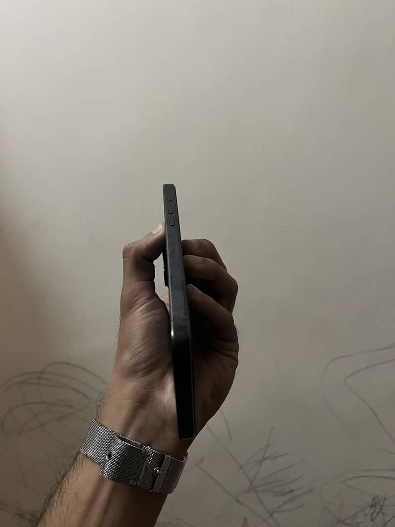 Apple iPhone 15 Pro Max 5