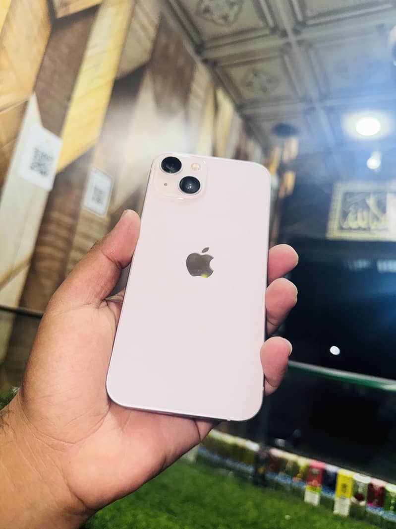 Apple iPhone 13 2