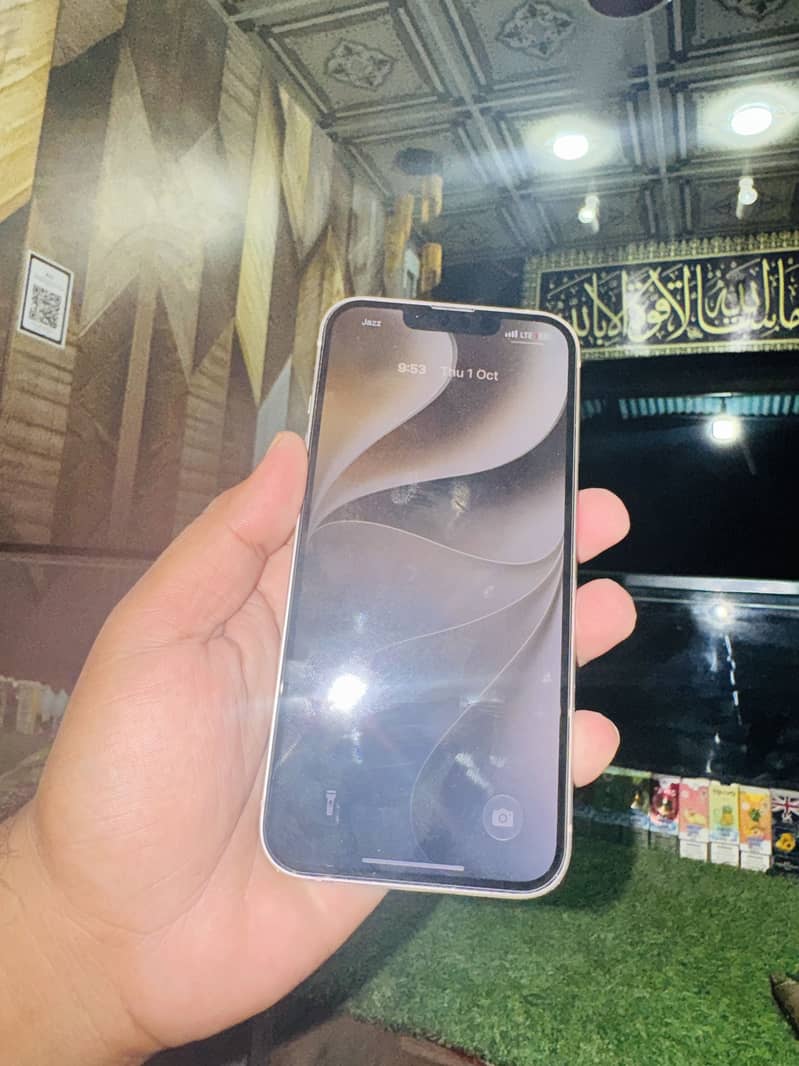 Apple iPhone 13 3