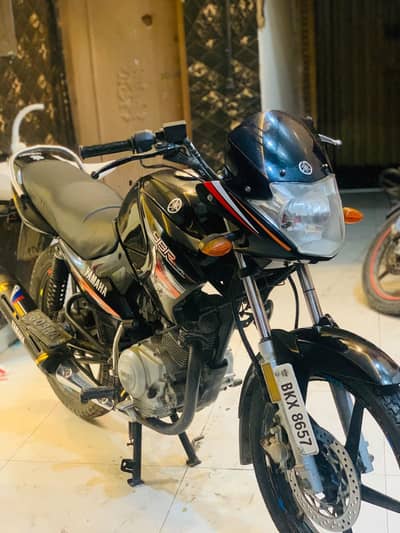YAMAHA YBR ESD BRAND NEW CONDITION