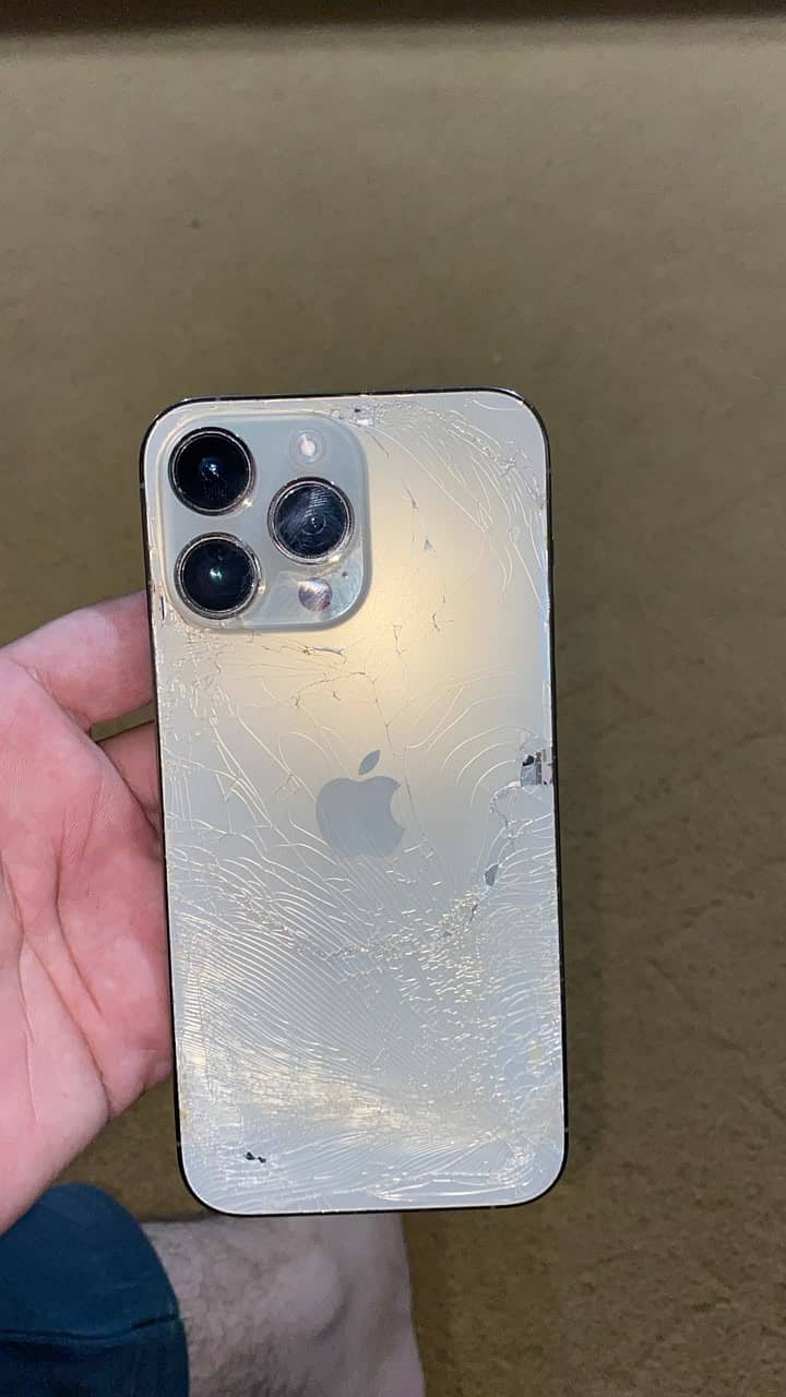 Apple iPhone 14 Pro Max 0