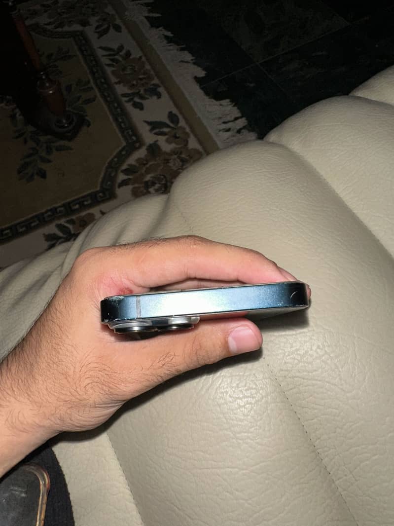 Apple iPhone 14 1