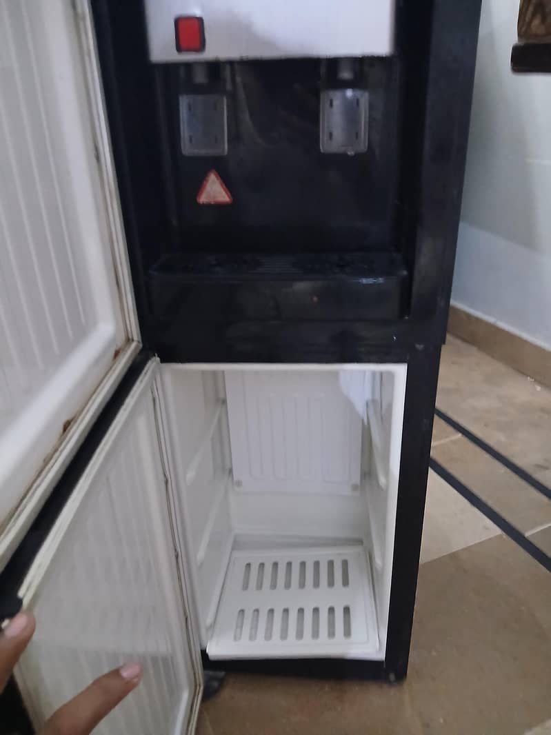 PEL dispenser 1