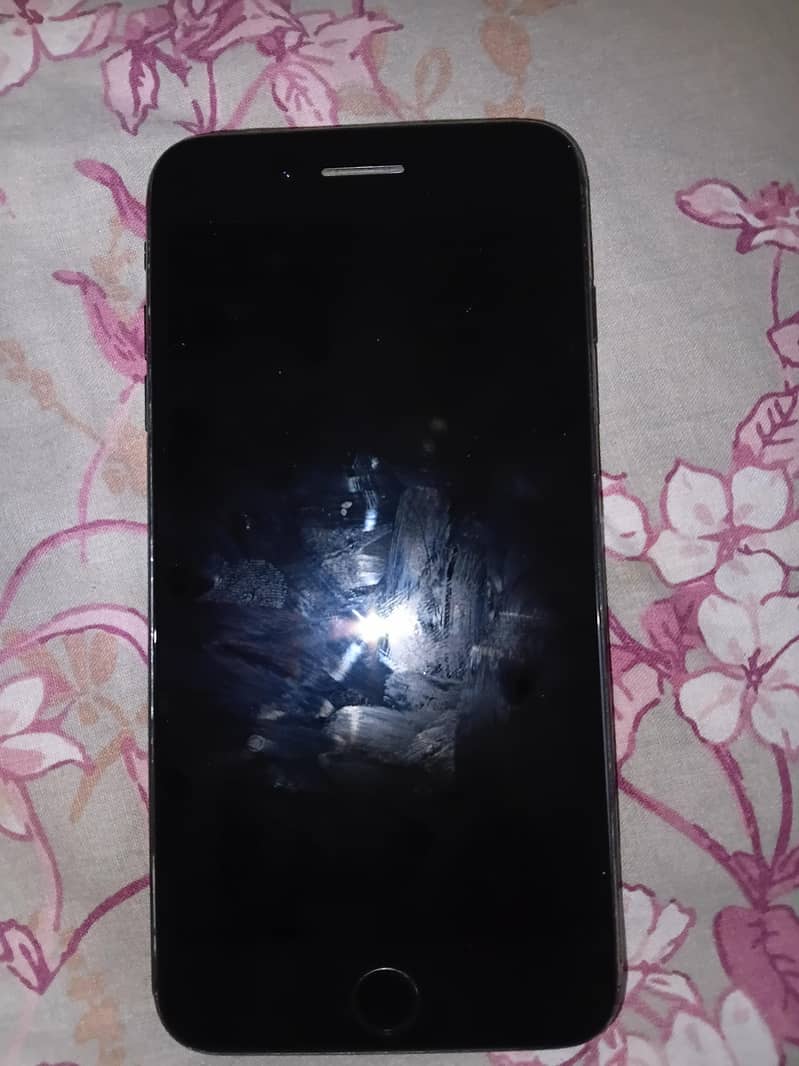 Apple iPhone 7 Plus 3