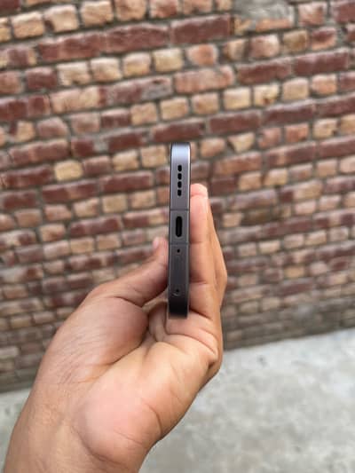 URGENT SALE – Realme Neo 8 12/256GB & Gaming Beast