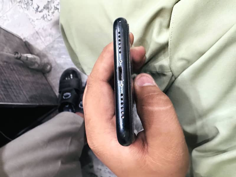 Apple iPhone XR 5
