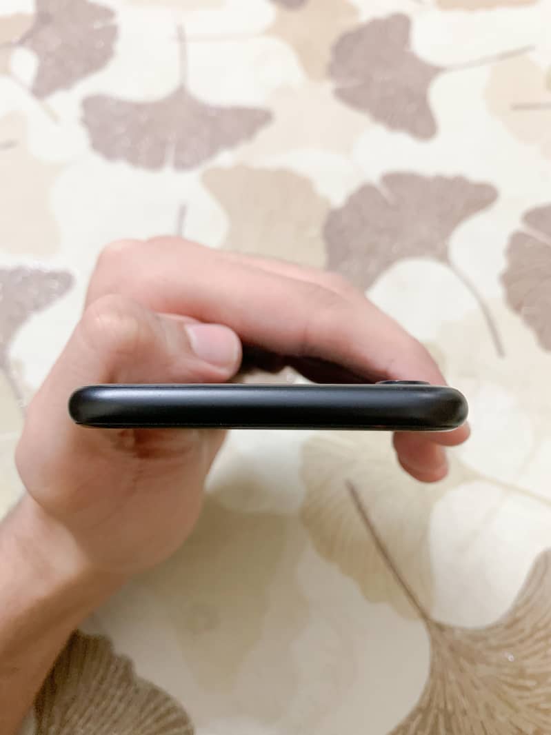 iPhone SE PTA Approved 5