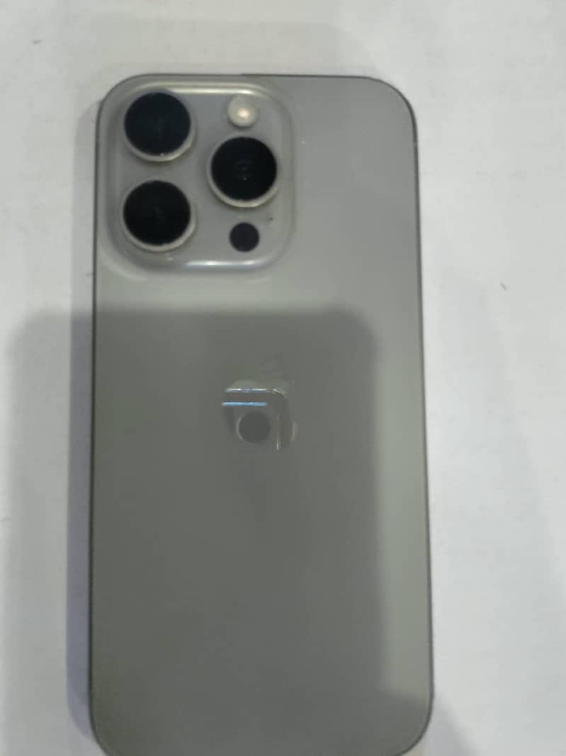 Apple iPhone 15 Pro 0