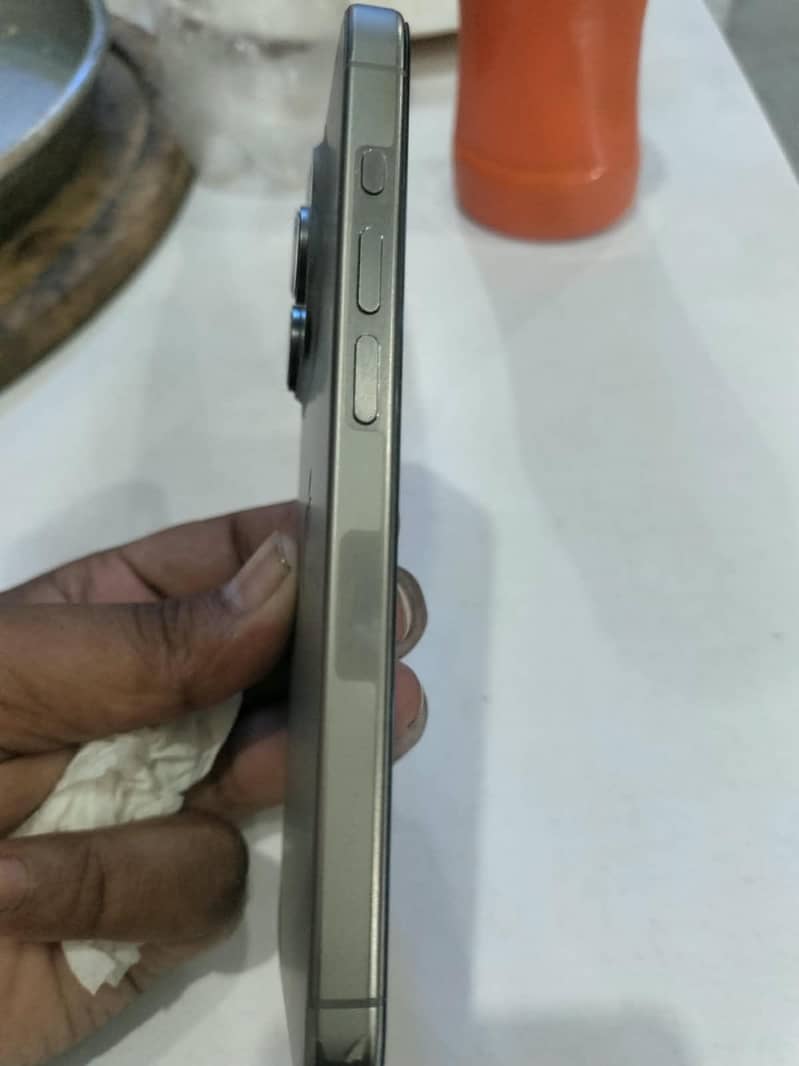 Apple iPhone 15 Pro 1
