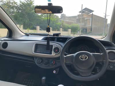 Toyota Vitz 2014