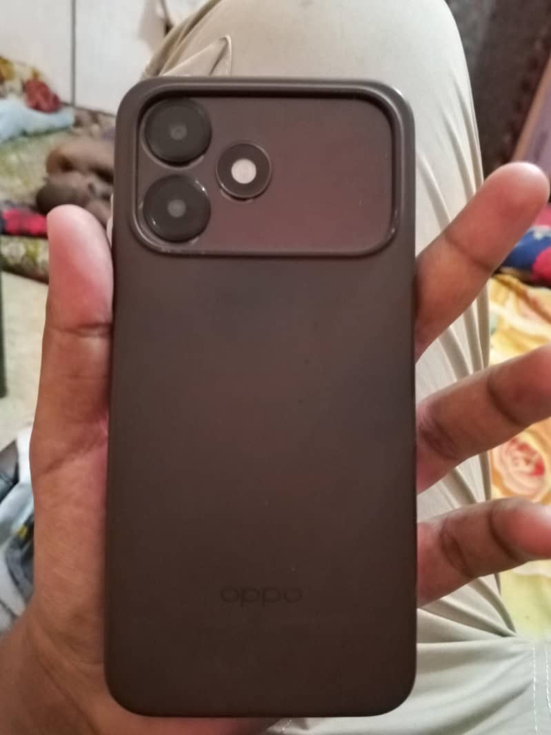 OPPO A6c 1