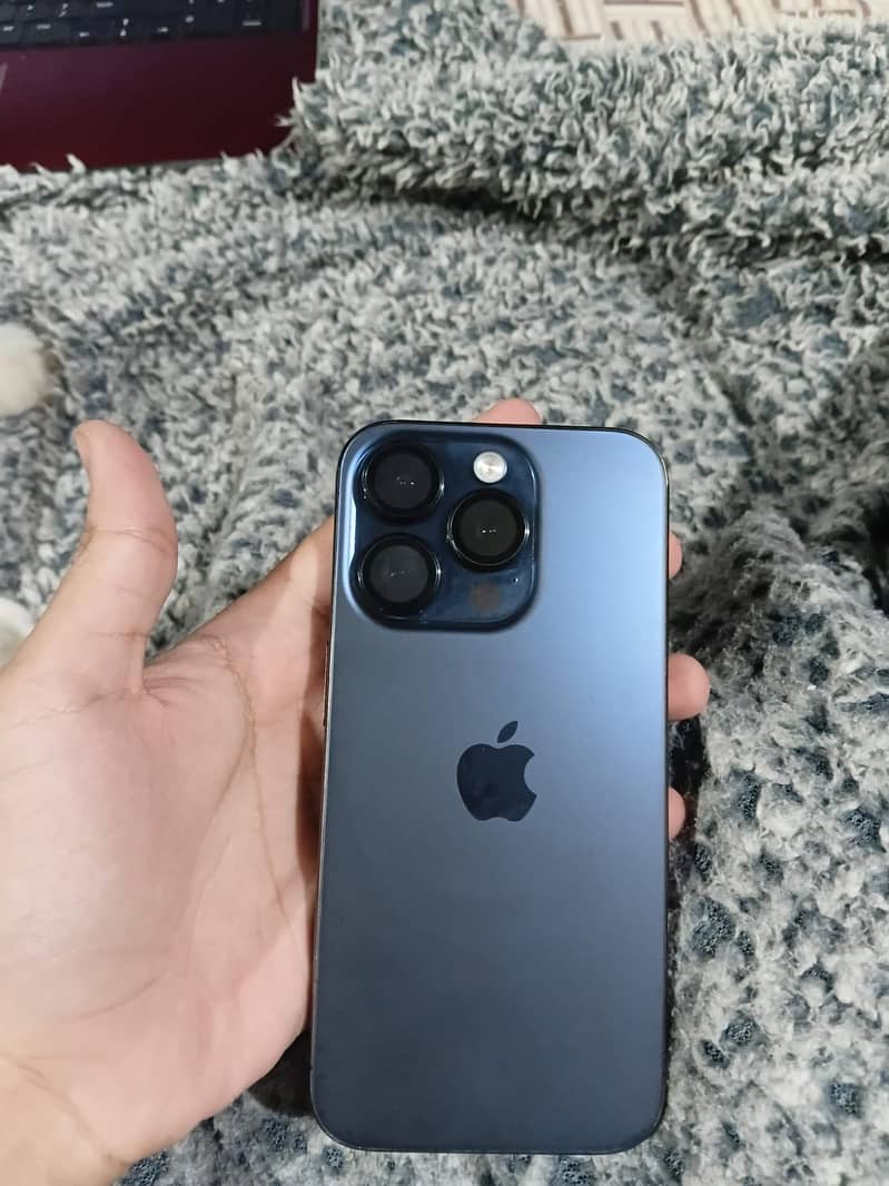 Apple iPhone 15 Pro 2