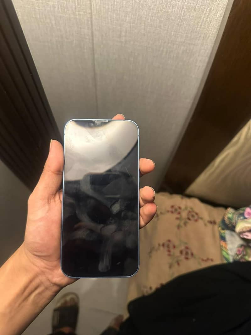 Apple iPhone 13 7