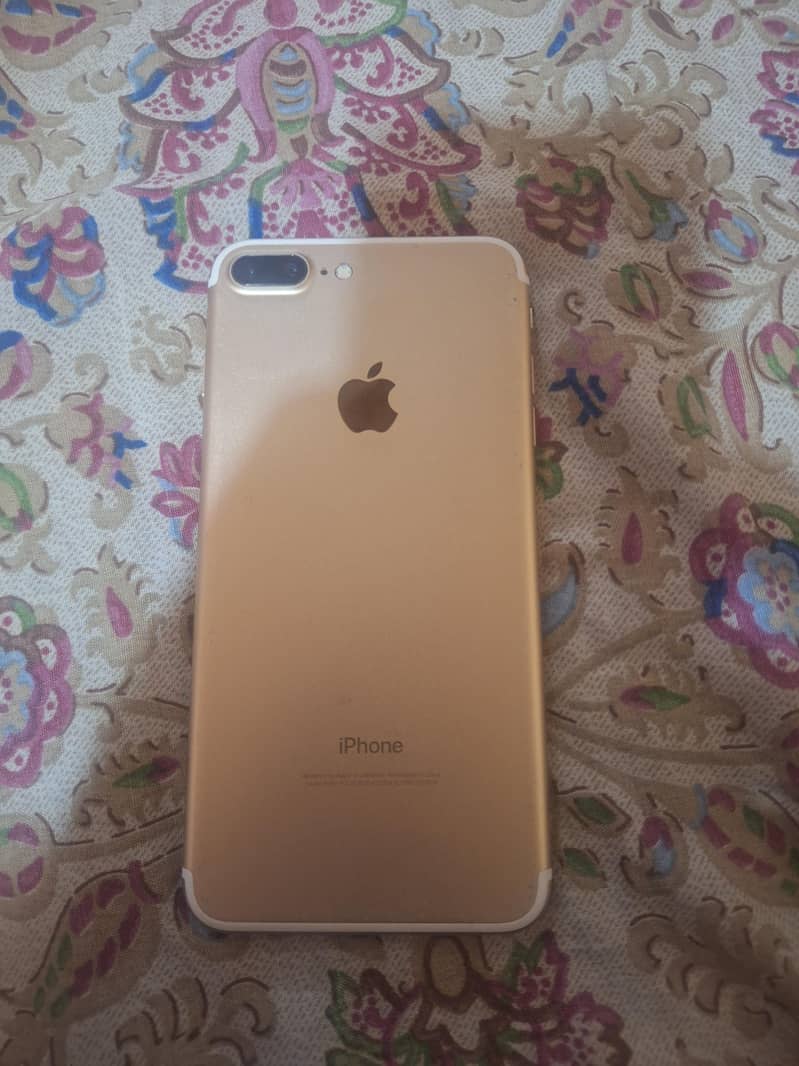 Apple iPhone 7 Plus 3