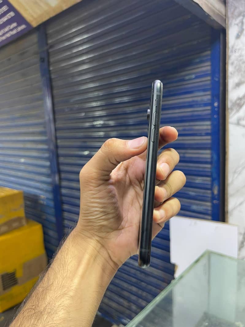 Apple iPhone X 2