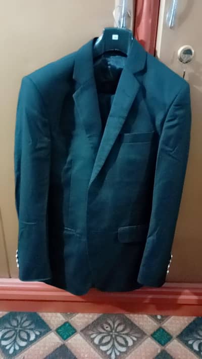 I'm selling 3 piece suit  just 1 time used  whtsp,cl 03188696208