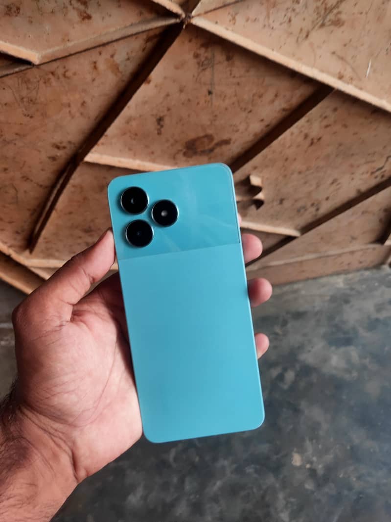 Realme C51 0