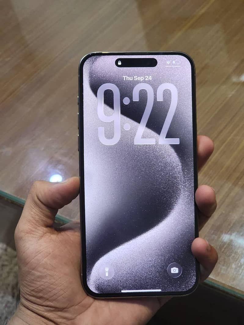 Apple iPhone 15 Pro Max 0