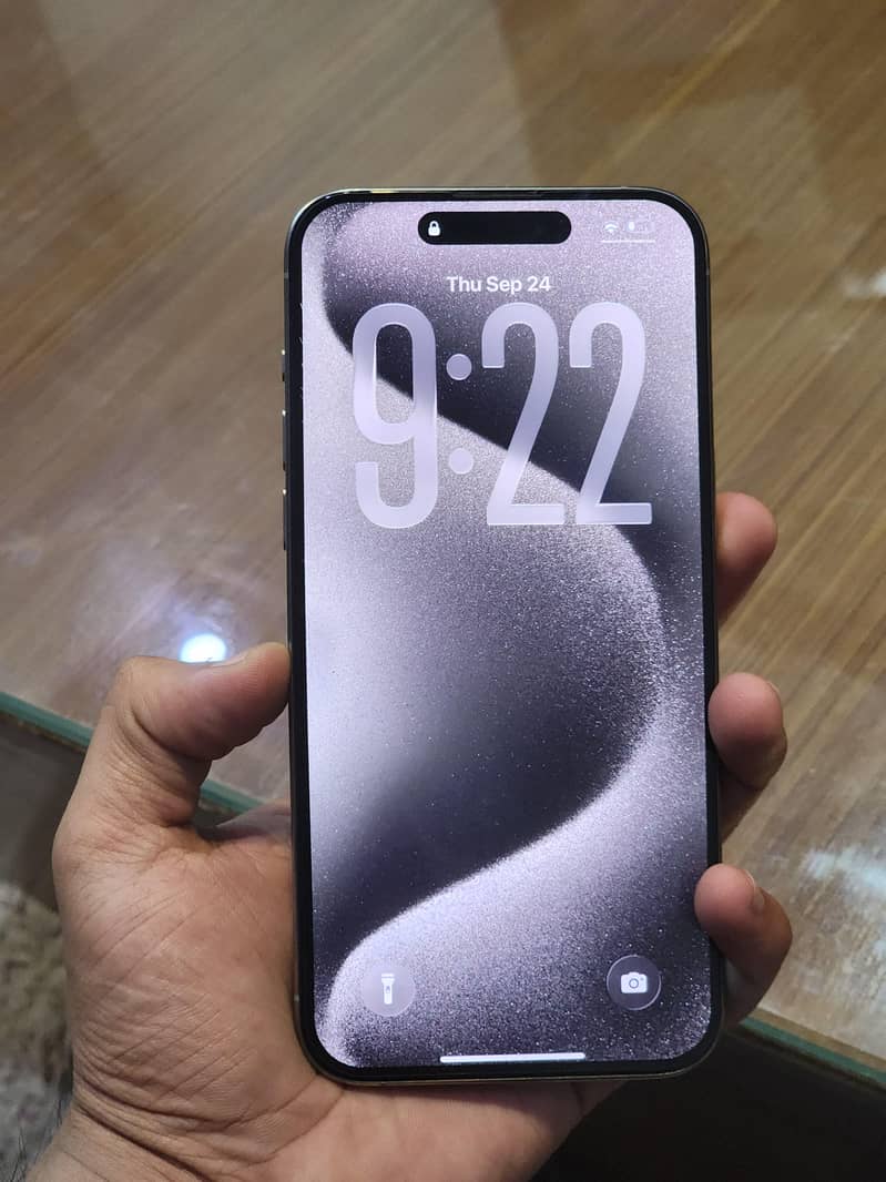 Apple iPhone 15 Pro Max 6