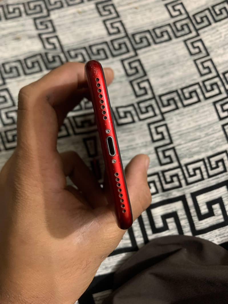 Apple iPhone 8 Plus 4