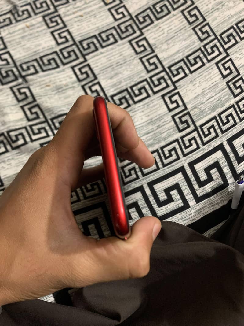 Apple iPhone 8 Plus 5