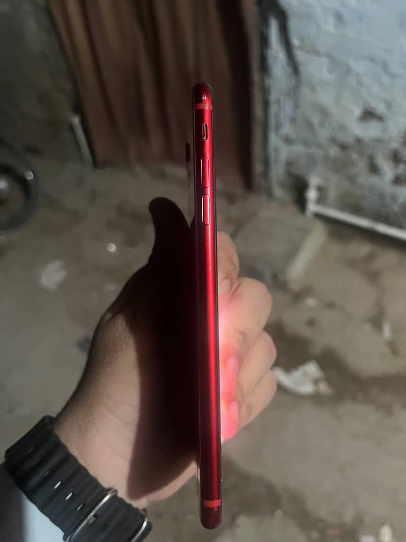 Apple iPhone 8 Plus 0