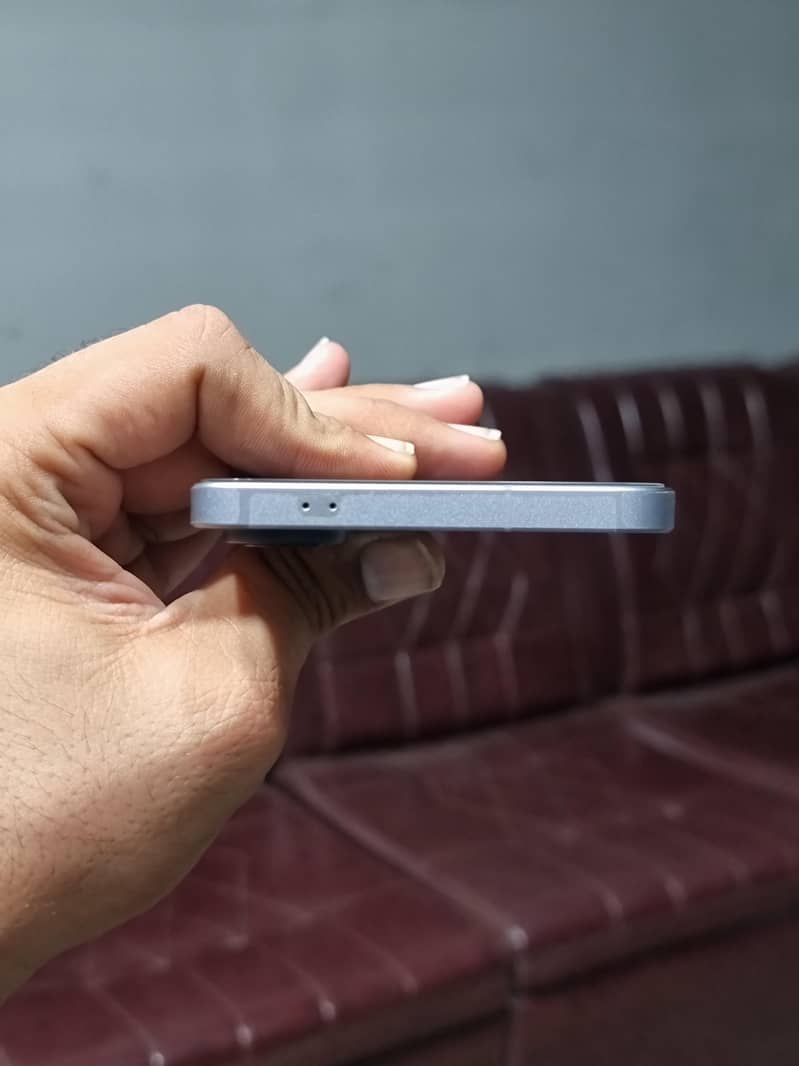 Samsung Mobile A57 4