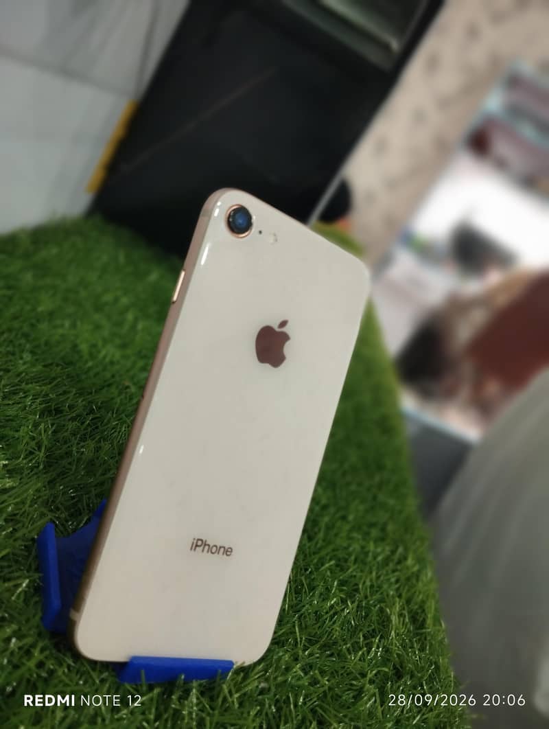 Apple IPhone 8 4