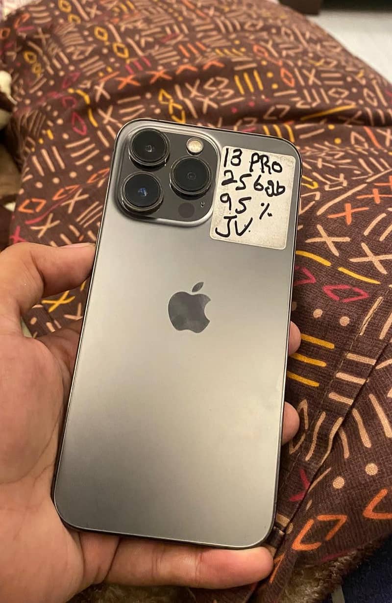 Apple iPhone 13 Pro 0