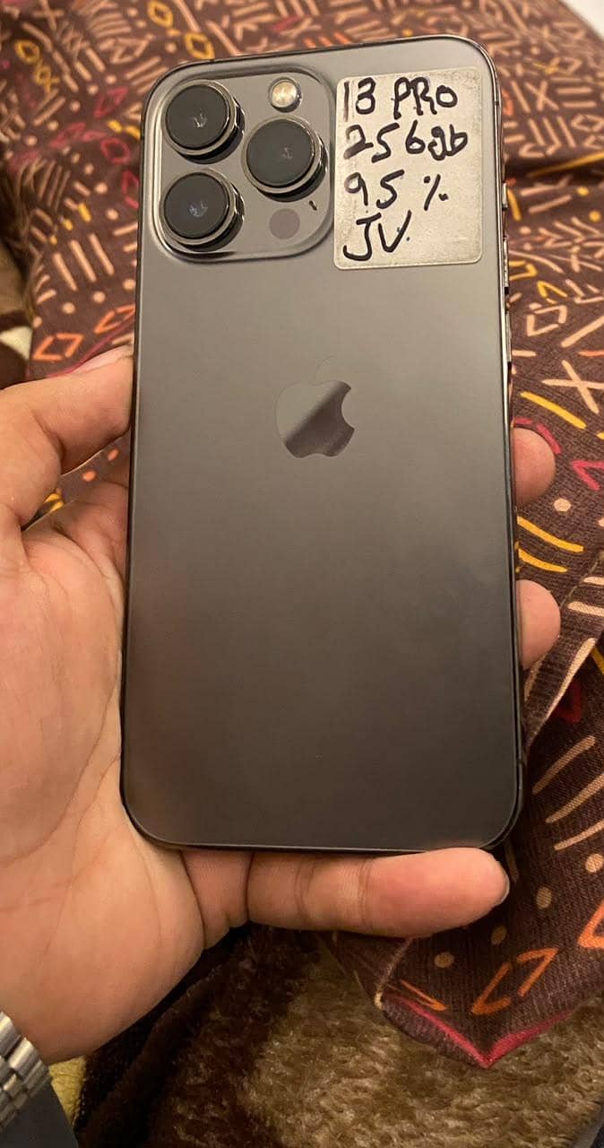 Apple iPhone 13 Pro 2