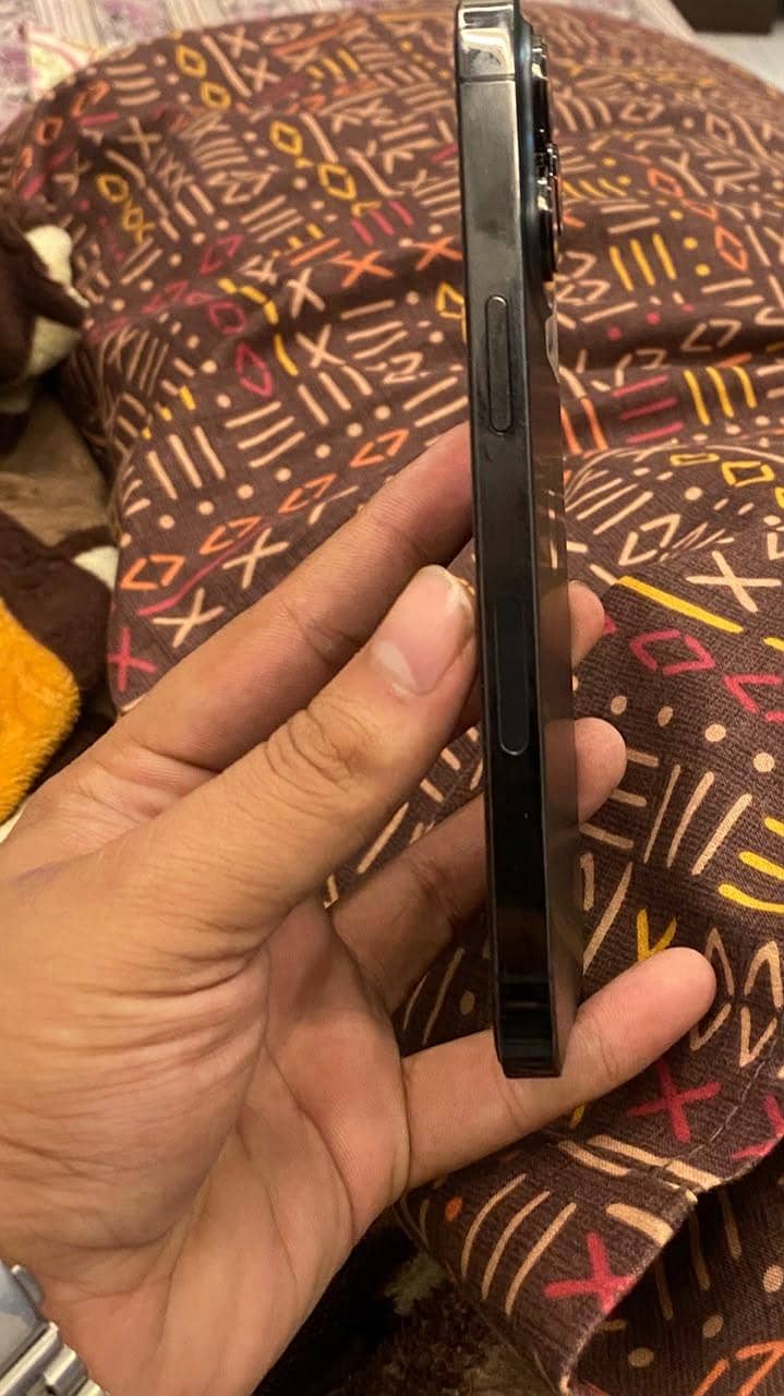 Apple iPhone 13 Pro 3
