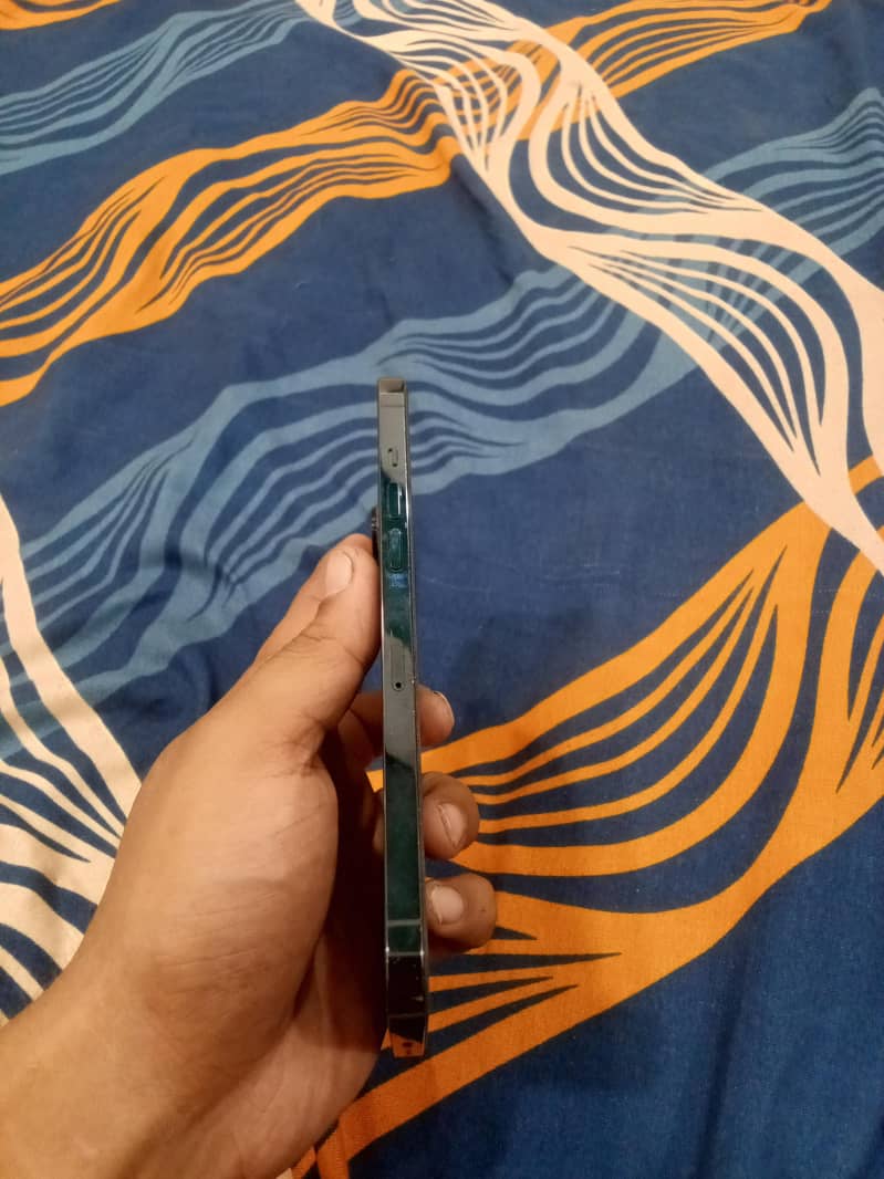 Apple iPhone 12 Pro Max 3