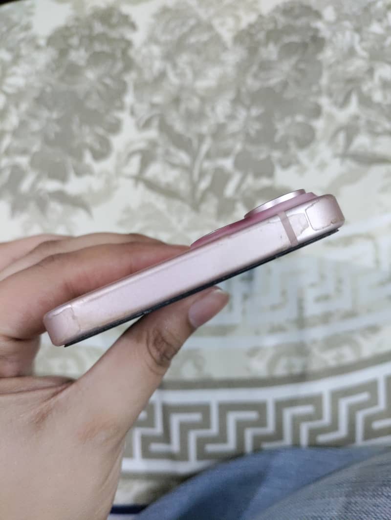 Apple iPhone 15 5