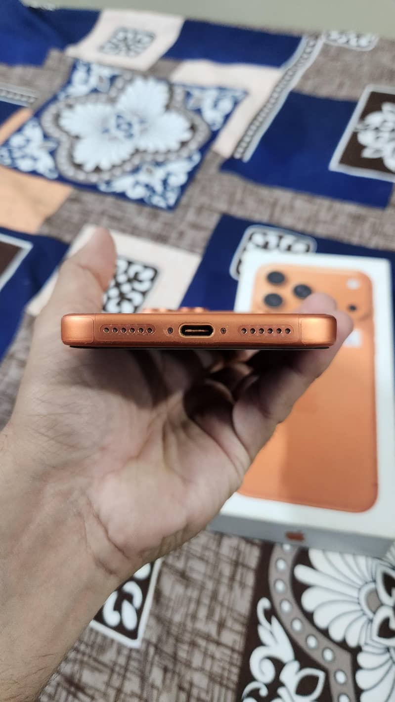 Iphone 17pro max 4