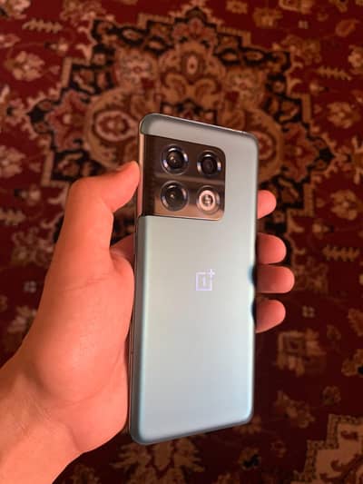 One Plus 10 Pro