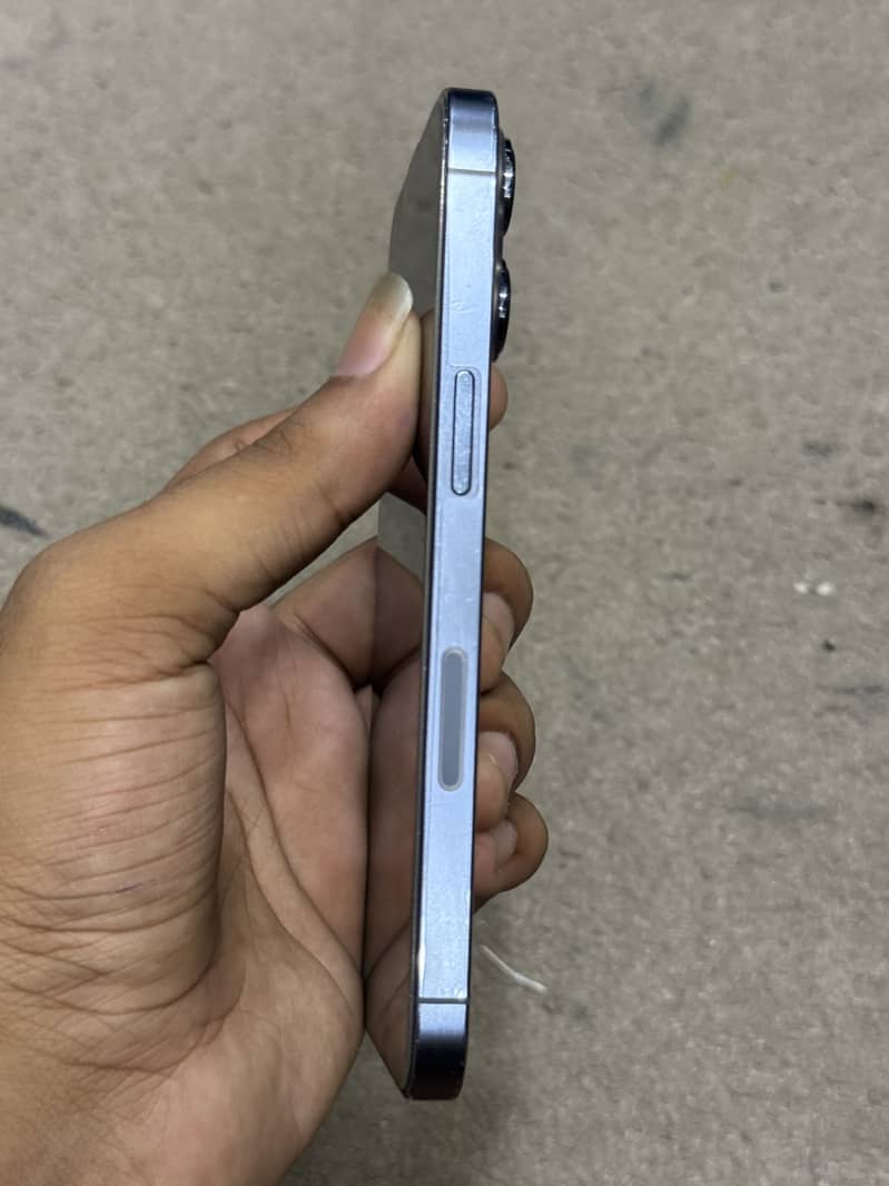 Apple iPhone 13 Pro 2