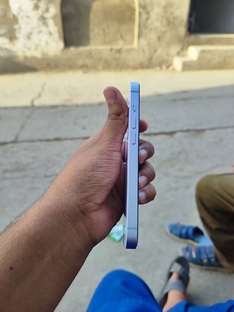 Apple iPhone 14 MDM 1