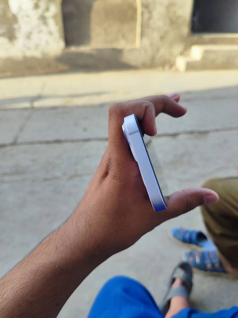 Apple iPhone 14 MDM 5