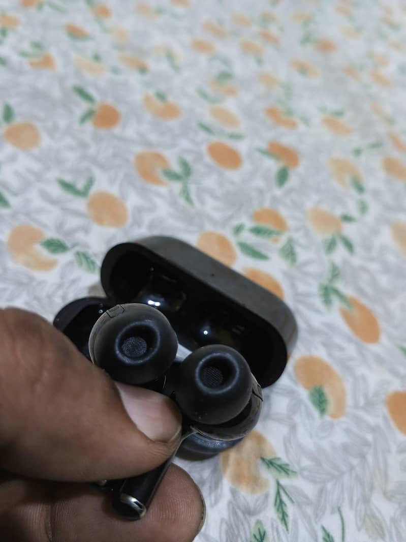 wireless earbuds 2