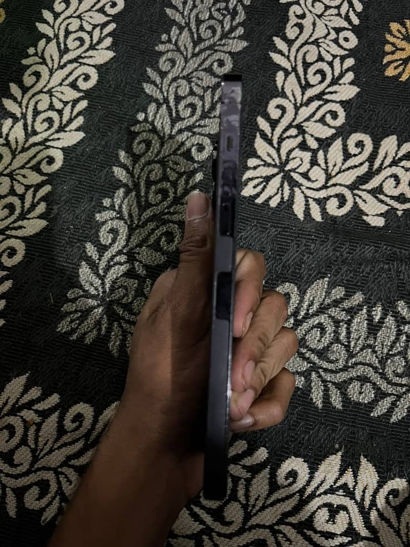Apple iPhone 14 Pro Max 3