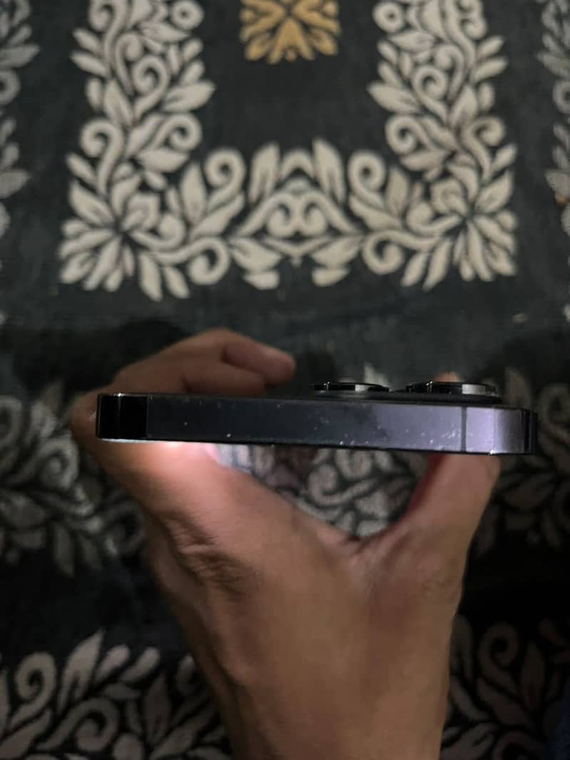 Apple iPhone 14 Pro Max 8