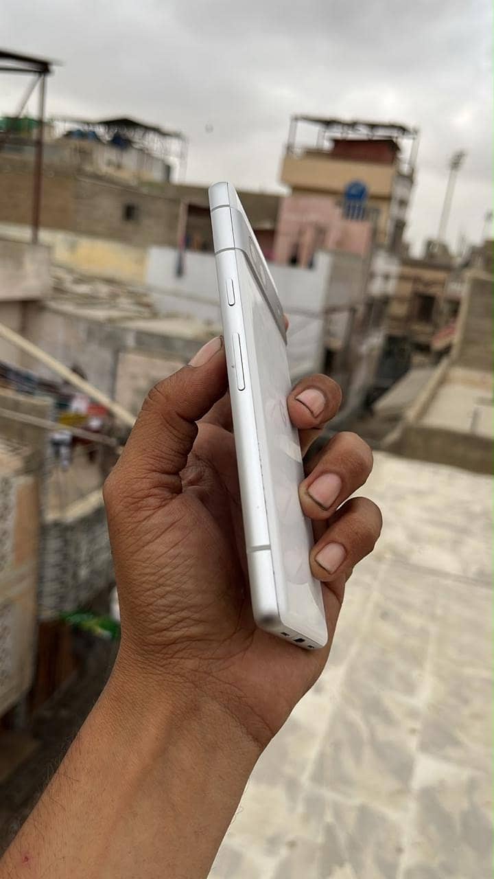Google Pixel 7a 2